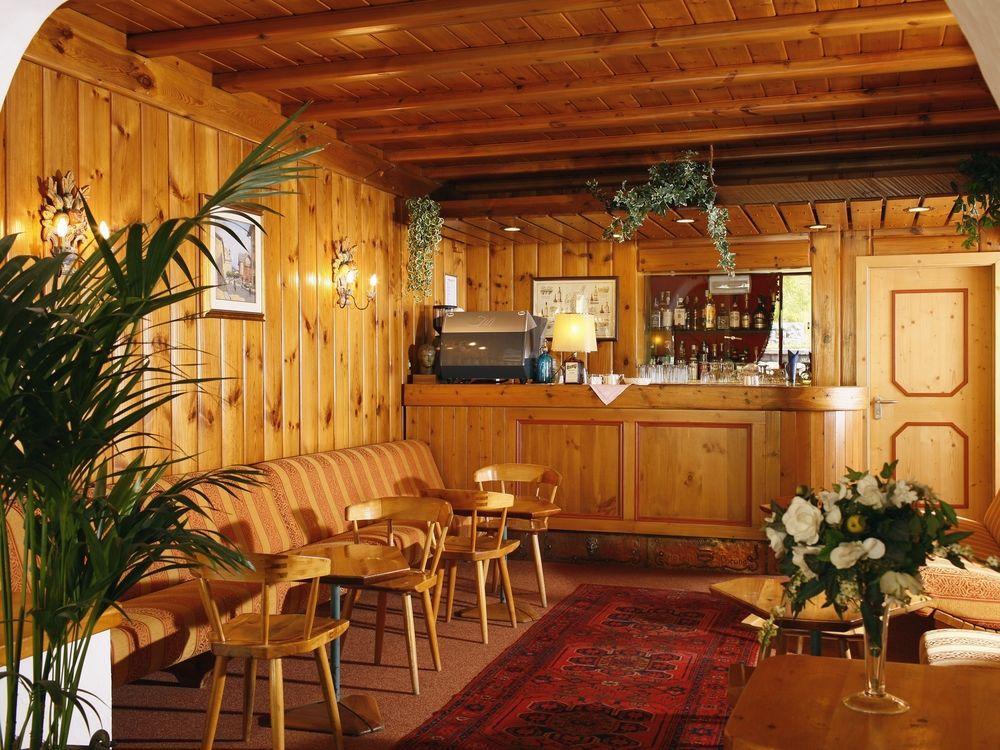 Hotel Corona Кортина д'Ампецо Екстериор снимка