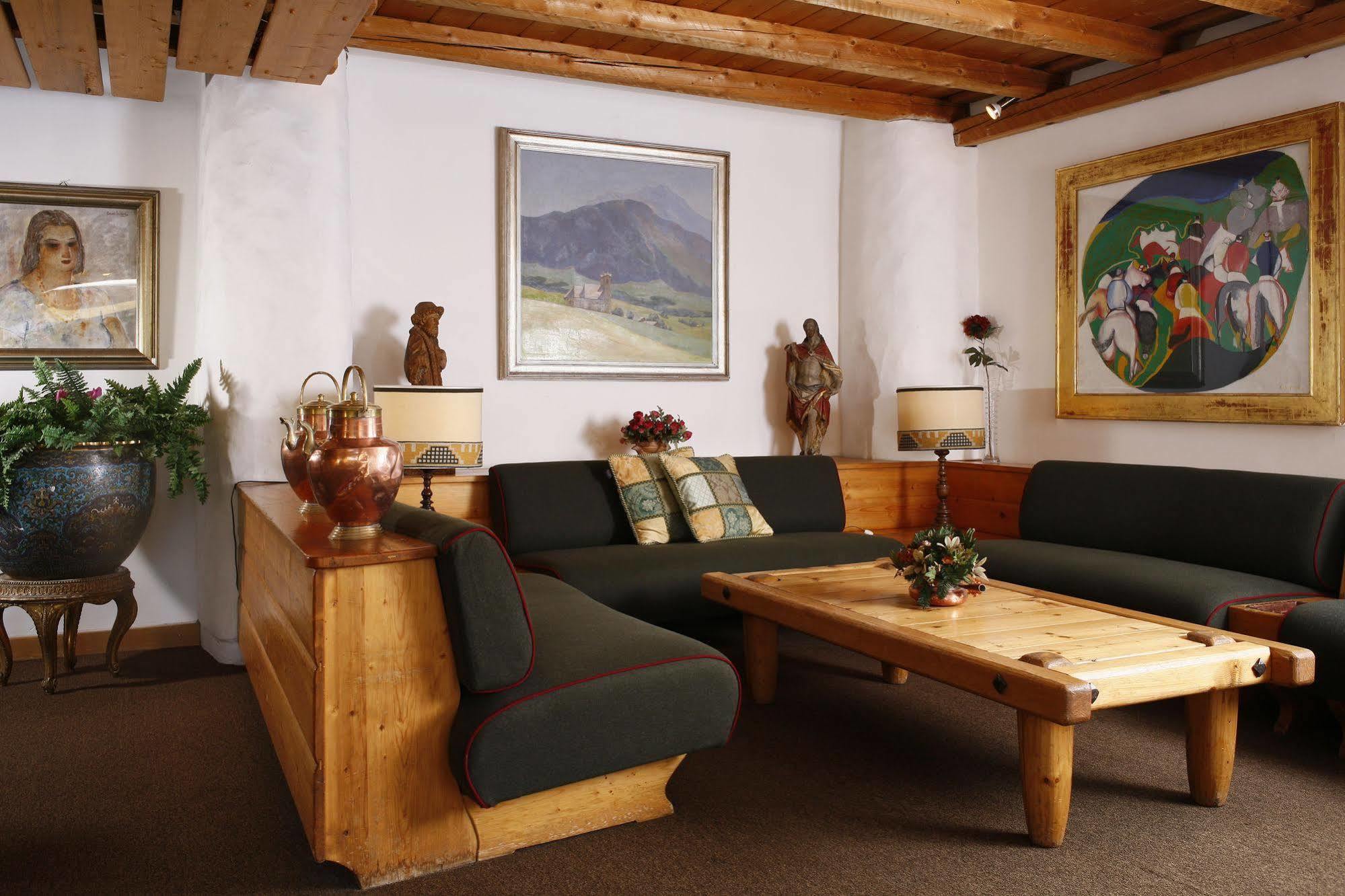 Hotel Corona Кортина д'Ампецо Екстериор снимка