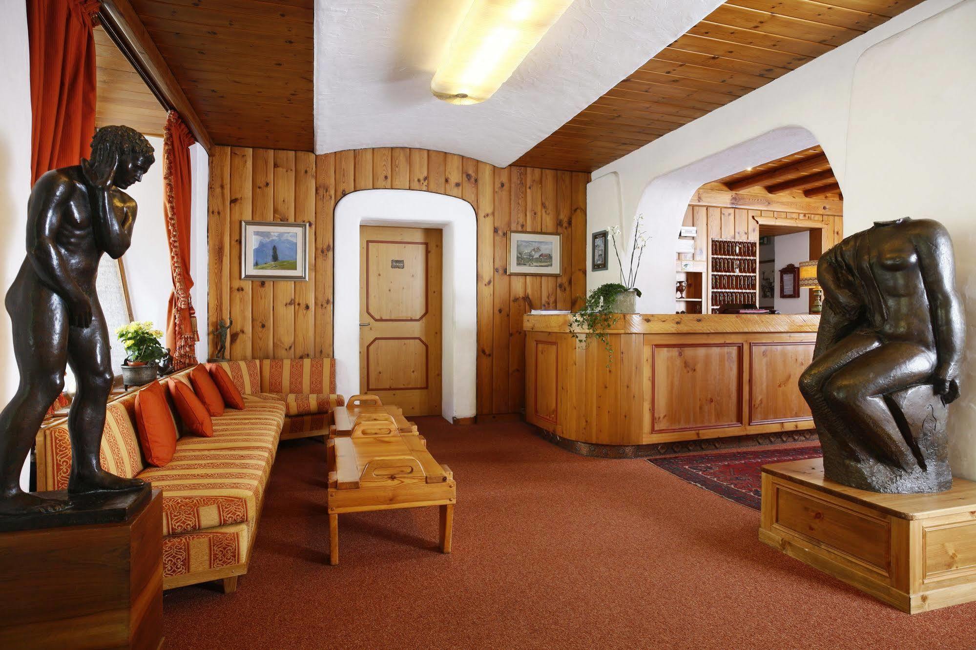 Hotel Corona Кортина д'Ампецо Екстериор снимка