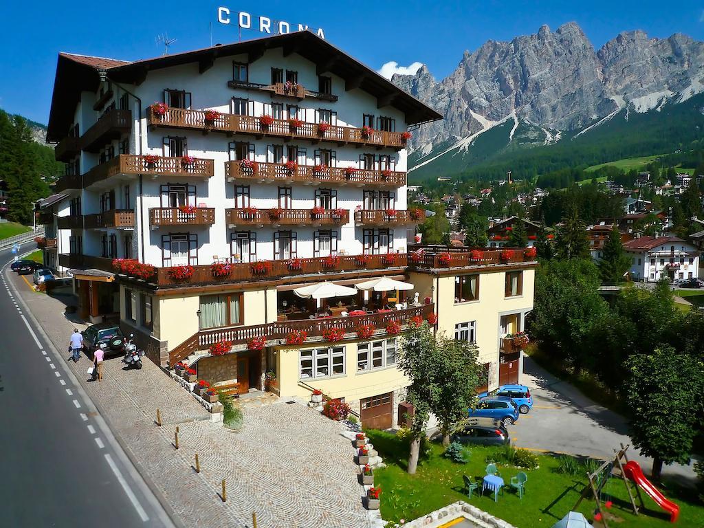 Hotel Corona Кортина д'Ампецо Екстериор снимка